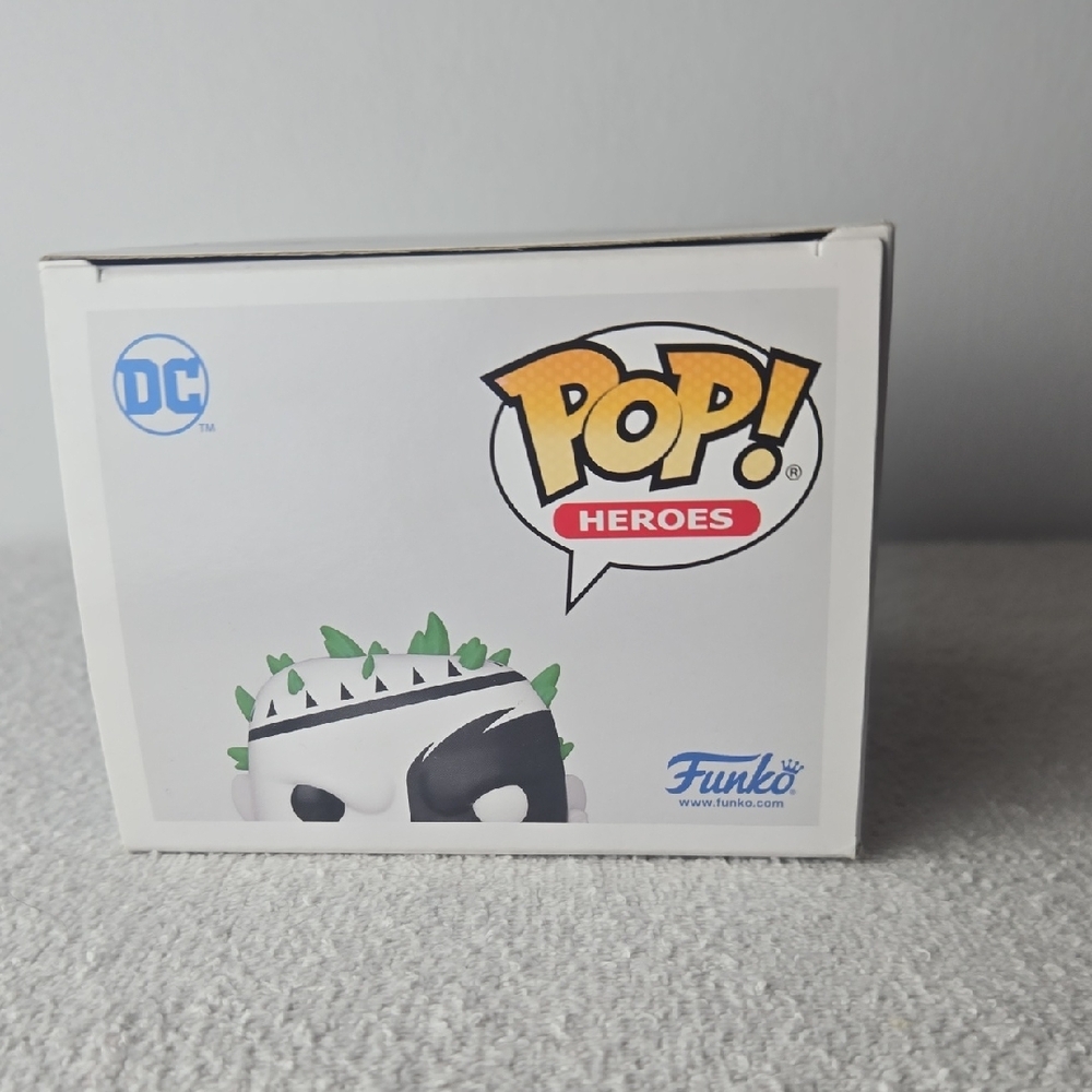 Funko Pop! Heroes: Batman - The Joker King (Number 416) - Picture 5 of 6